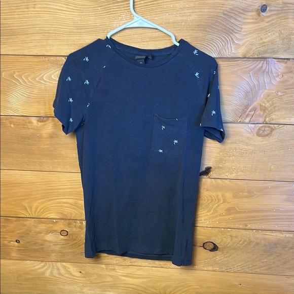 H&M Men’s T-shirt‎ soft cotton jersey ribbing neckline Muscle Fit Palm Trees - Picture 1 of 8